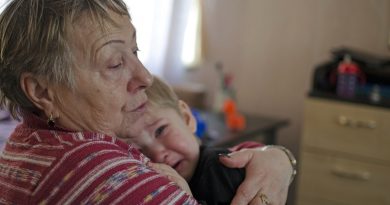 Mi hijo de 4 años lloraba constantemente cuando mi suegra se quedaba con él. Cuando supe la razón, me quedé atónita