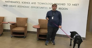 Este Perro de Servicio se Ha Convertido en el Trabajador Más Popular del Campus Universitario