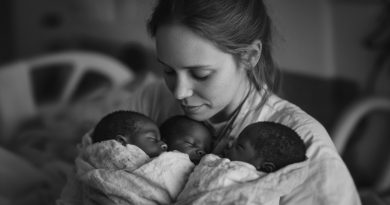 Él se alejó de nuestros tres hijos el primer día. Pero la vida le tenía preparada una respuesta inesperada…