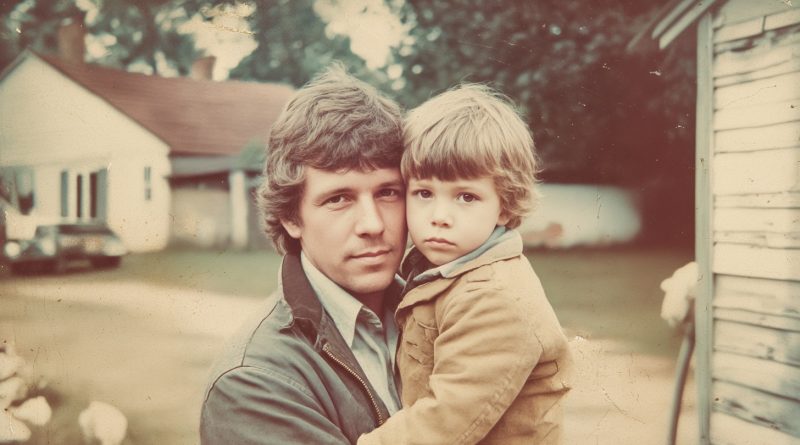 Cuando tenía 18 años, mi padre biológico me echó de casa. Años después, mi hijo llamó a su puerta — y hizo algo que no esperaba del todo