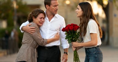 A los veinte años, me enamoré de un hombre mayor de 40. El día que lo llevé a conocer a mi familia, mi madre corrió a abrazarlo y se echó a llorar, resultó que no era otro que…