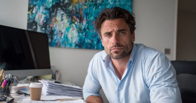 Un esposo introdujo a su amante en su empresa. Pero él no sabía quién era yo realmente…