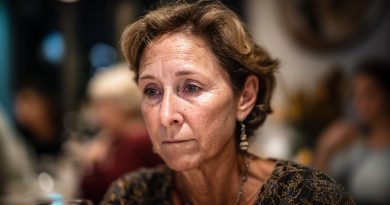 Fui a conocer a los padres de mi nuera con un vestido sencillo y económico… y fue entonces cuando entendí quién en esta familia sabe respetar a las personas y quién solo lo finge