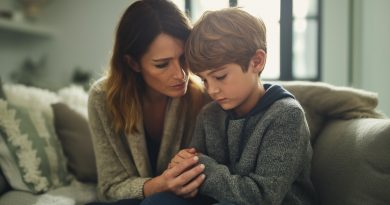 El hijo dijo que simplemente olvidó los patines en el patio. No le creímos… hasta que dos días después los vi en el lugar donde menos los esperaba