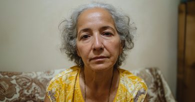 Acepté cuidar a mi nieto gratis, pero pedí dinero por cuidar a los otros dos hijos de mi nuera. Cuando llegué a su casa, me quedé sin palabras…