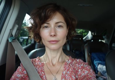 Un vecino me pidió el coche para ir a comprar, y dos horas después me llamó la policía con las palabras: «Tiene problemas. No haga nada imprudente»…