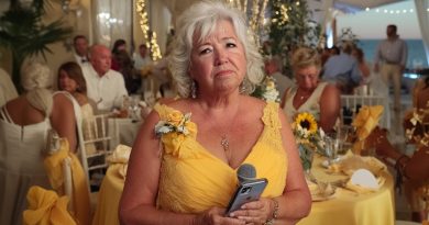 En nuestra boda, mi suegra hizo un discurso público sobre cómo debería ser la “nuera ideal”. Quería darle una lección, pero el karma lo hizo más rápido…