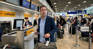 Mi esposo se quitaba el anillo de bodas antes de cada viaje de negocios. Lo que puse en su maleta lo hizo gritar en el aeropuerto