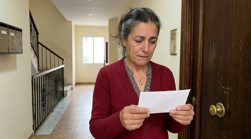 Mi hija dejó de llamar. Después de dos semanas de silencio, conduje hasta su dirección. Ella había dejado un sobre marcado “Para Mamá, cuando vengas”.