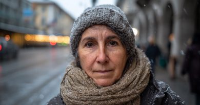 Ella Dejó Que una Mujer Sin Hogar Durmiera en Su Cafetería – Se Sorprendió Cuando Entró a la Mañana Siguiente