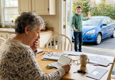 Entregué mis ahorros de toda la vida a mi nieto. Compró un coche.