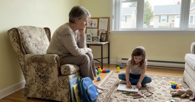 Recibí a mi nieta porque mi hija dijo que se iba “por un momento”. Han pasado seis años.