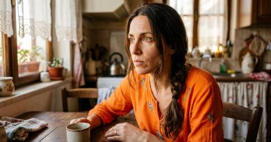 Durante cinco años ayudé a mi hijo con dinero, tiempo y salud — y cuando le pedí que me pagara el tratamiento dental, escuché “tenemos hipoteca”, y por fin hice lo que llevaba mucho tiempo queriendo hacer