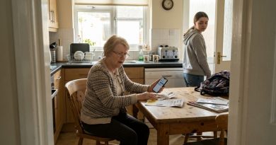 Mi Hijo No Llamó en Tres Meses. Luego Descubrí que Visita a su Suegra Cada Fin de Semana.