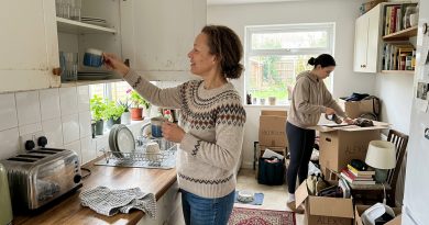 Mi hija se mudó “temporalmente” hace seis años. Esta mañana finalmente recuperé mi estante.