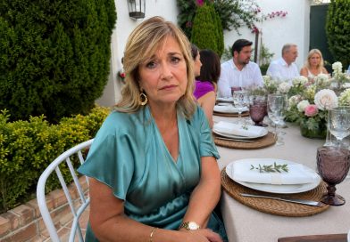 Mi marido toda la vida me dijo que sin él yo no era nadie. Yo callaba, criaba a los hijos, aguantaba su frialdad y sus burlas. Pero el día de su cumpleaños, cuando delante de todos me llamó «la del orden de la casa, para lo demás no vale», me levanté de la mesa e hice algo después de lo cual los invitados dejaron de sonreír…