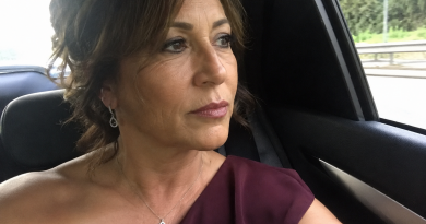 En nuestro aniversario de bodas, mi marido pronunció un brindis precioso, pero no me daba las gracias a mí, sino a “la mujer que siempre había estado a su lado con el alma y con el corazón”…