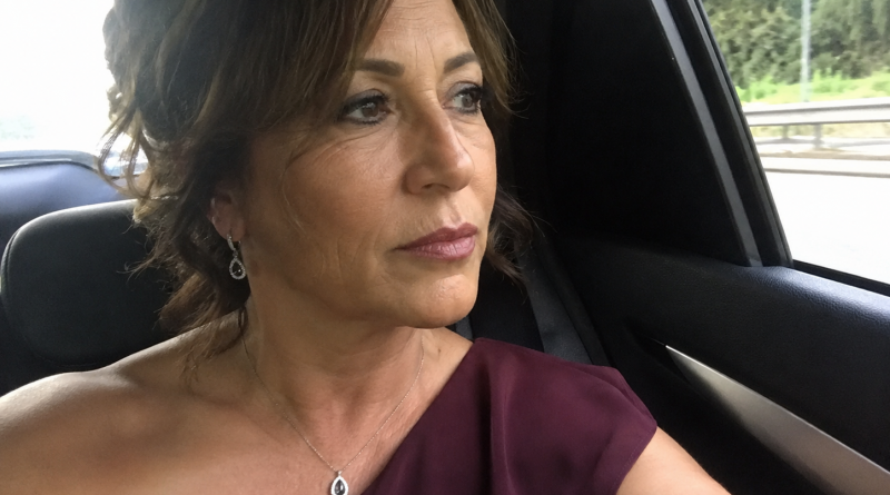 En nuestro aniversario de bodas, mi marido pronunció un brindis precioso, pero no me daba las gracias a mí, sino a “la mujer que siempre había estado a su lado con el alma y con el corazón”…